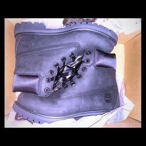 All Black Women’s Timberland 6’  Velvet Tops